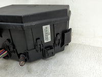 2010-2011 Chevrolet Traverse Fusebox Fuse Box Panel Relay Module P/N:15927722 Fits Fits 2010 2011 OEM Used Auto Parts - Oemu
