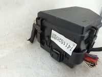 2010-2011 Chevrolet Traverse Fusebox Fuse Box Panel Relay Module P/N:15927722 Fits Fits 2010 2011 OEM Used Auto Parts - Oemu