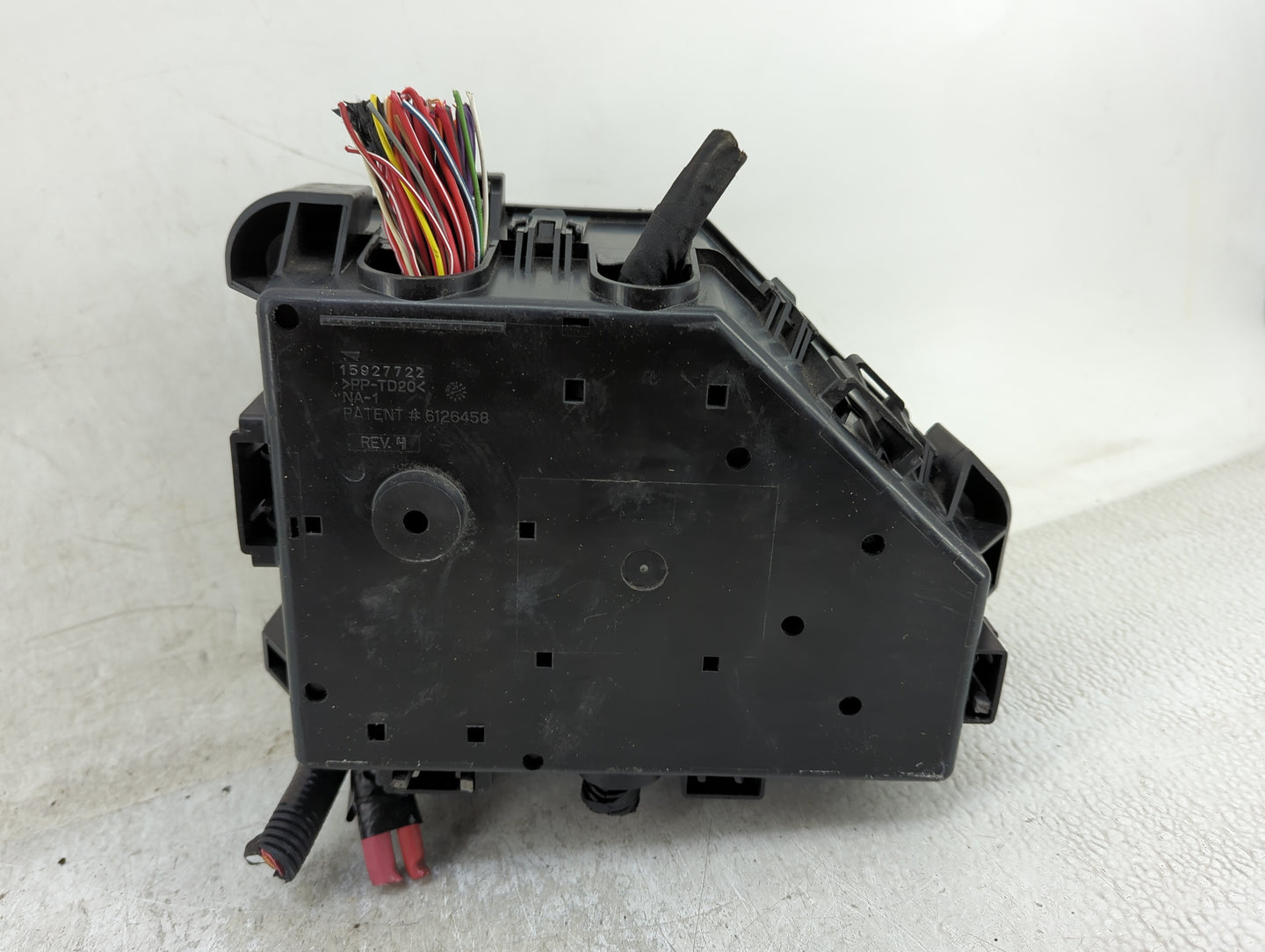 2010-2011 Chevrolet Traverse Fusebox Fuse Box Panel Relay Module P/N:15927722 Fits Fits 2010 2011 OEM Used Auto Parts - Oemu