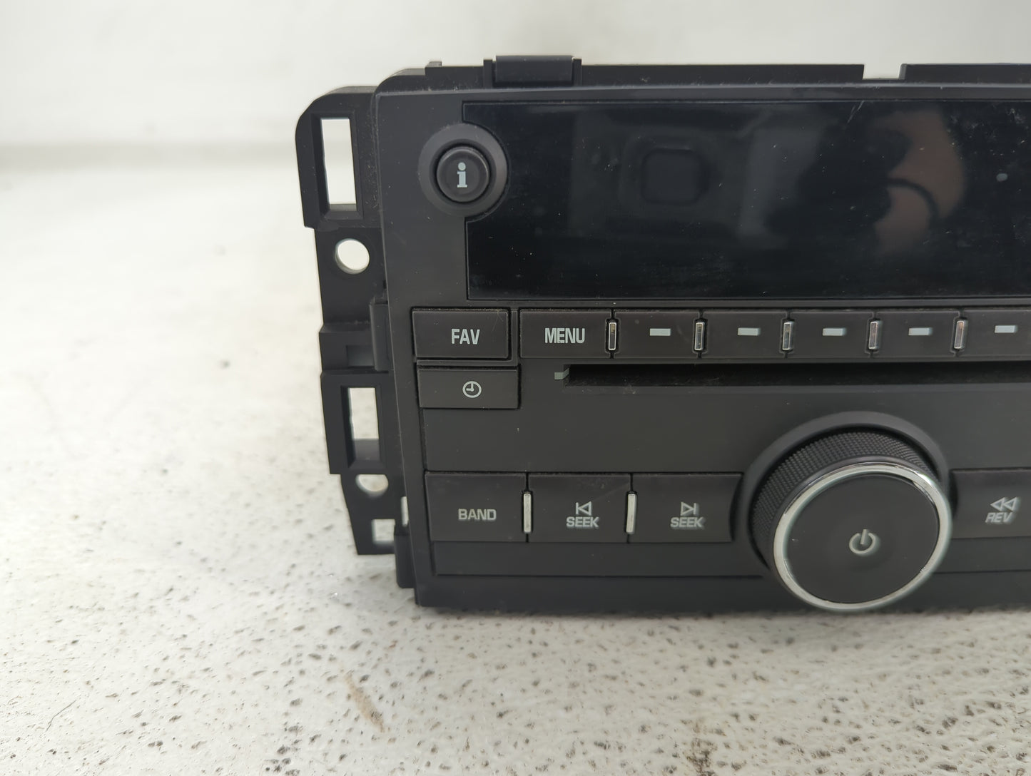 2011 Chevrolet Traverse Radio AM FM Cd Player Receiver Replacement P/N:20935116 Fits OEM Used Auto Parts - Oemusedautoparts1