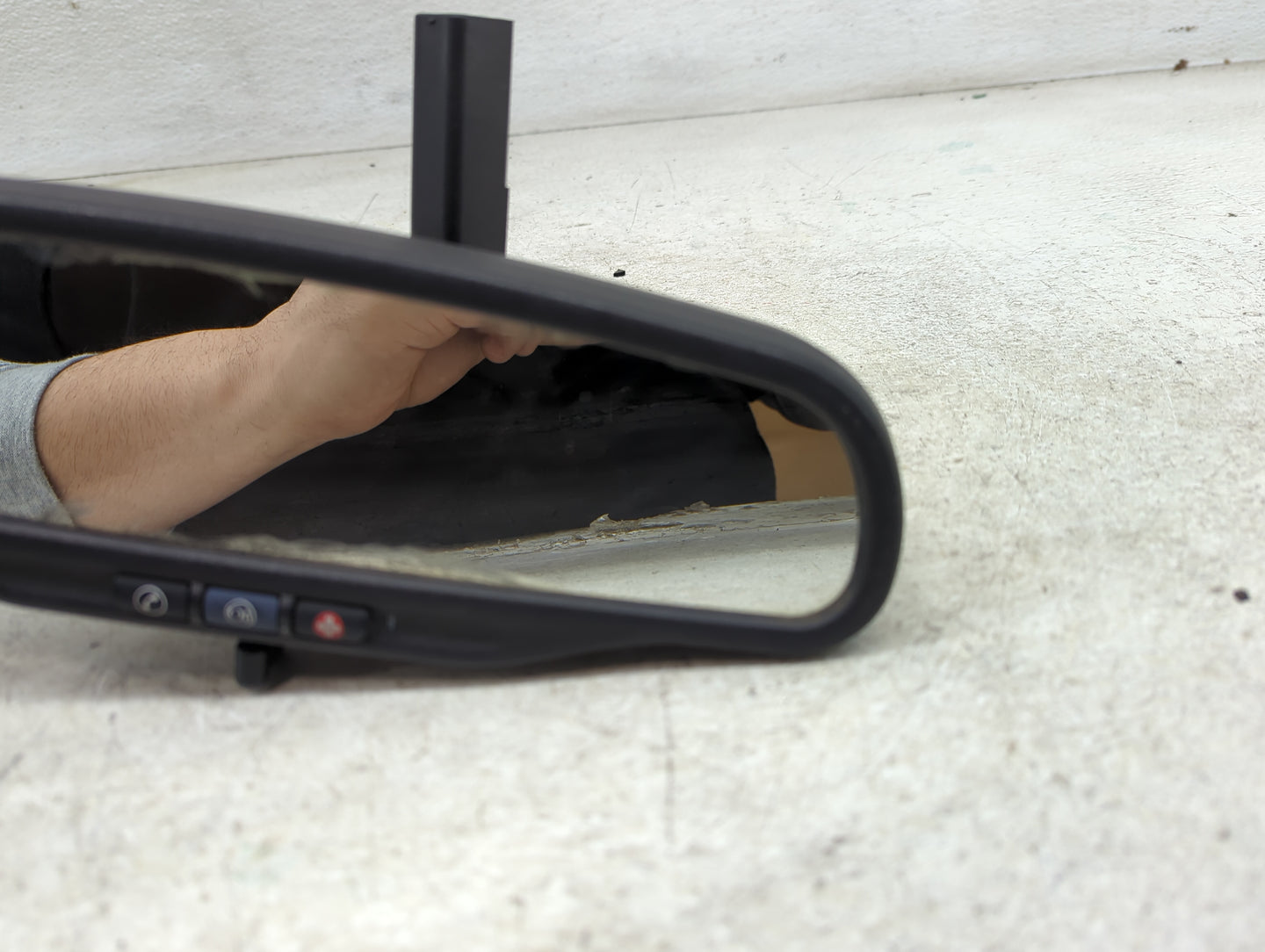 2017 Chevrolet Traverse Interior Rear View Mirror Replacement OEM P/N:MD-8834596596 015885 Fits OEM Used Auto Parts - Oemuse