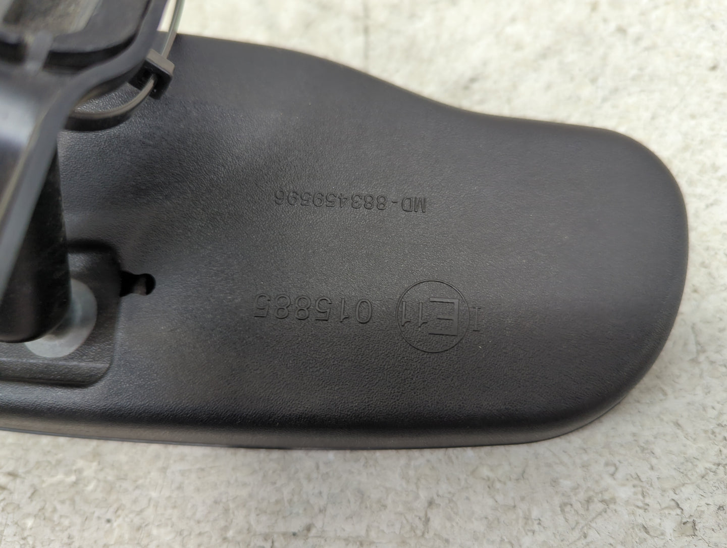 2017 Chevrolet Traverse Interior Rear View Mirror Replacement OEM P/N:MD-8834596596 015885 Fits OEM Used Auto Parts - Oemuse