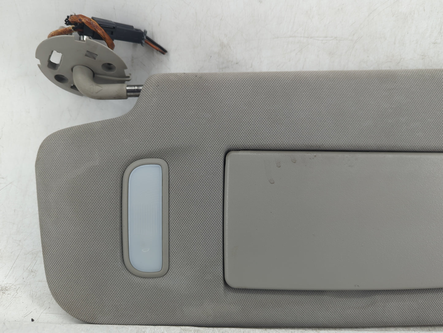 2011 Chevrolet Traverse Sun Visor Shade Replacement Driver Left Mirror Fits OEM Used Auto Parts - Oemusedautoparts1.com
