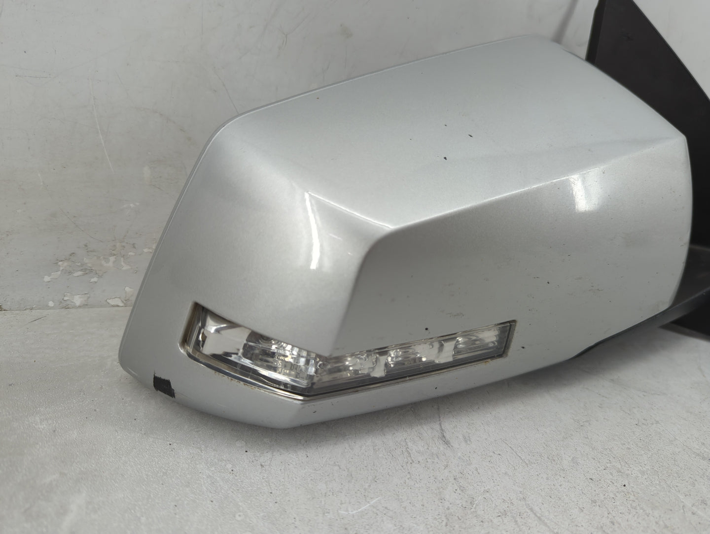 2011 Chevrolet Traverse Passenger Side View Mirror - Right Door Mirror OEM Used - Oemusedautoparts1.com
