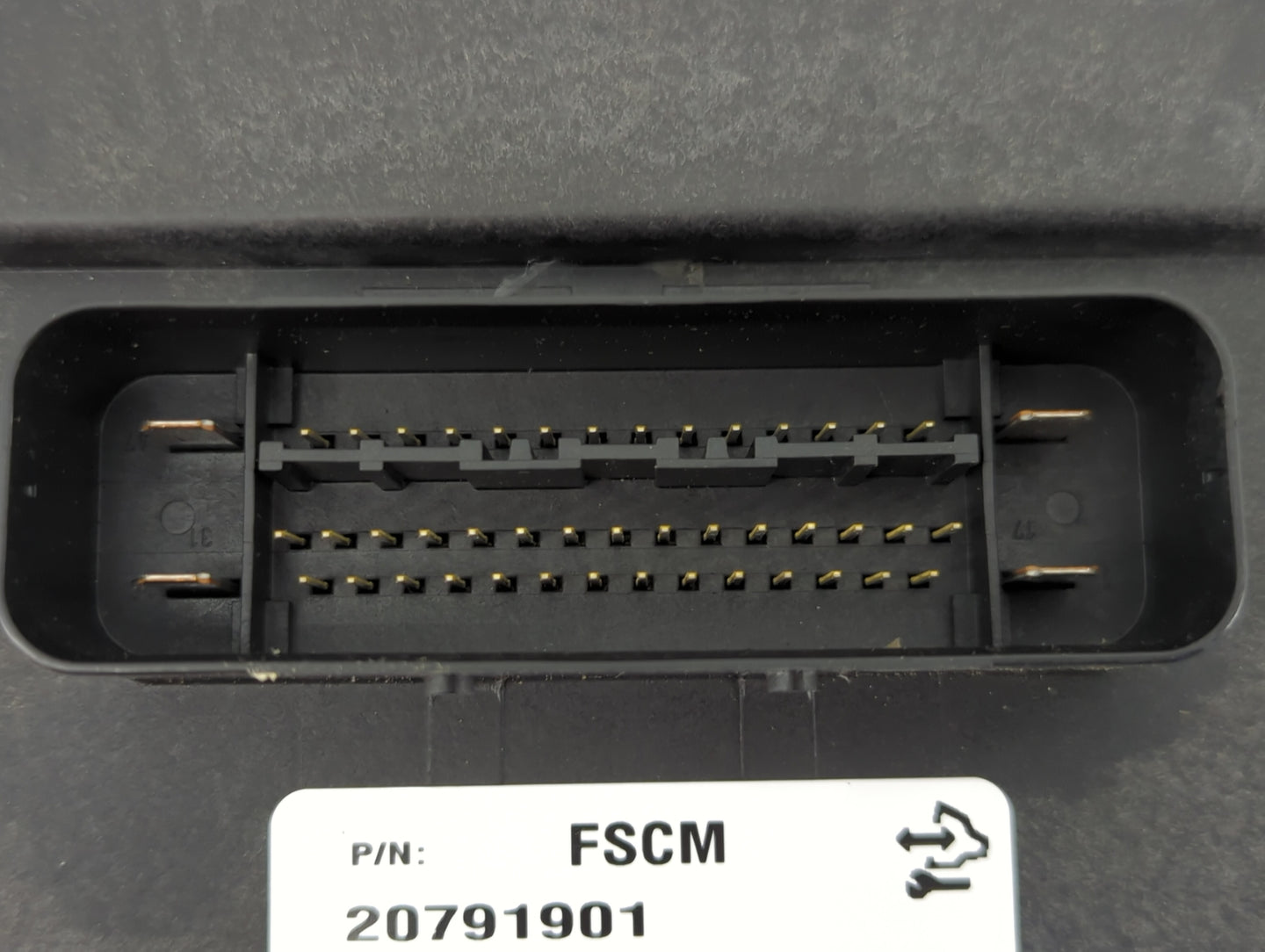 2010-2012 Chevrolet Traverse Fuel Pump Control Module 20791901 - Oemusedautoparts1.com