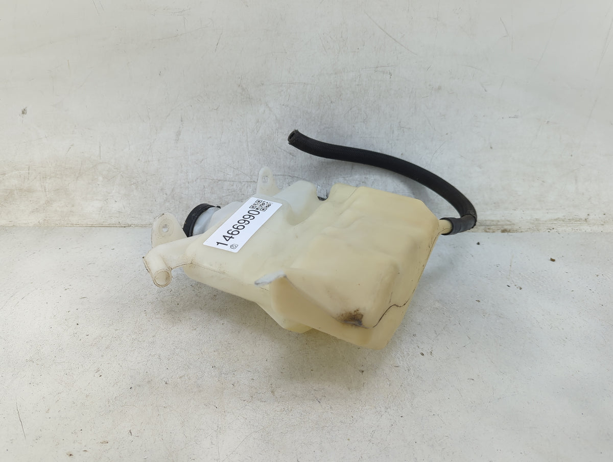 Chevrolet Traverse Radiator Coolant Overflow Expansion Tank Bottle 1466990 - Oemusedautoparts1.com