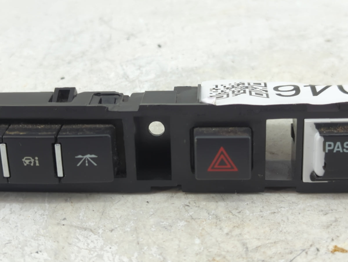 2011 Chevrolet Traverse Hazard Switch 9731a01460106 - Oemusedautoparts1.com