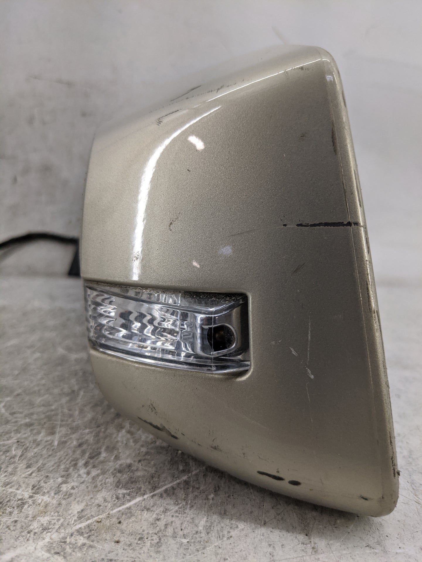 2011 Chevrolet Traverse Driver Side View Mirror - Left Door Mirror OEM Used - Oemusedautoparts1.com