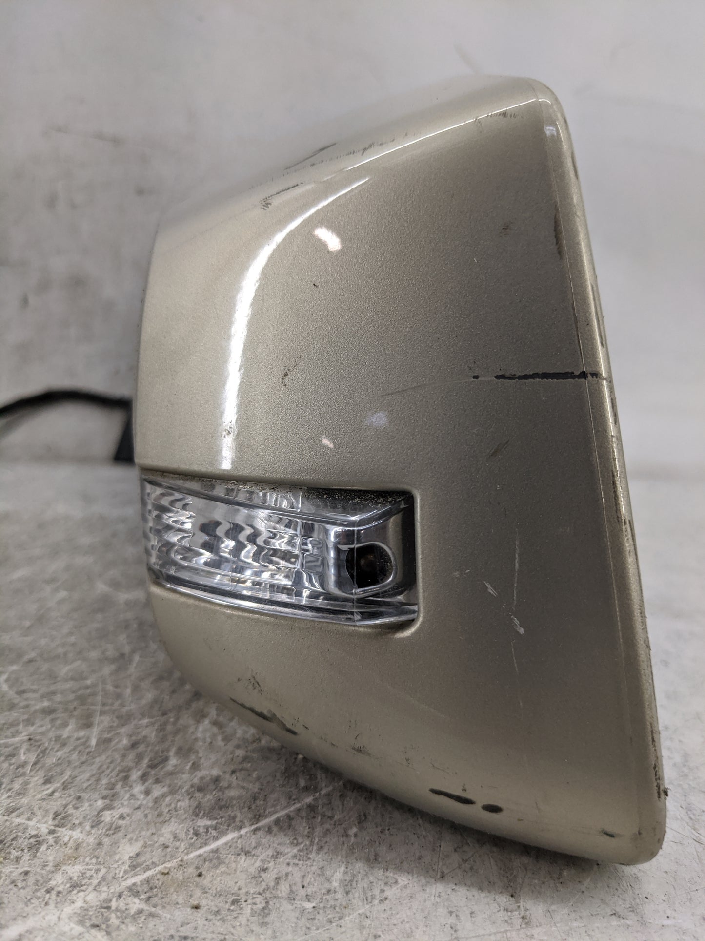 2011 Chevrolet Traverse Driver Side View Mirror - Left Door Mirror OEM Used - Oemusedautoparts1.com