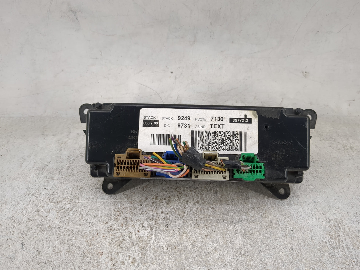 2011 Chevrolet Traverse Climate Control Module Temperature AC/Heater Replacement P/N:20917130 Fits OEM Used Auto Parts - Oem