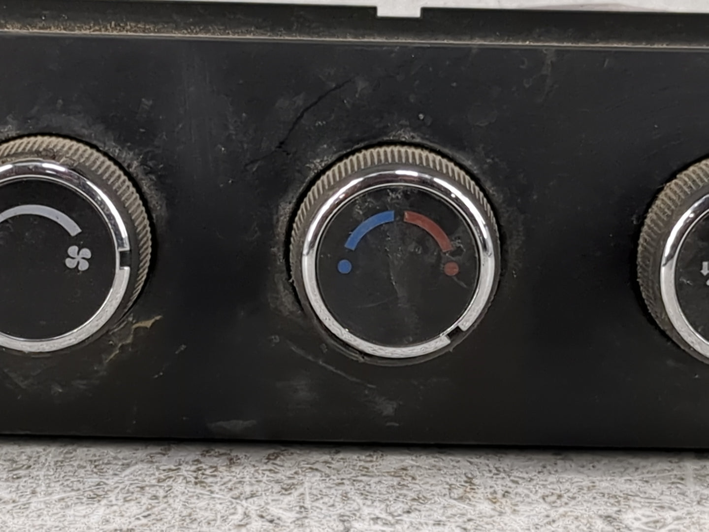 2009-2017 Chevrolet Traverse Climate Control Module Temperature AC/Heater Replacement P/N:15109353 Fits OEM Used Auto Parts 