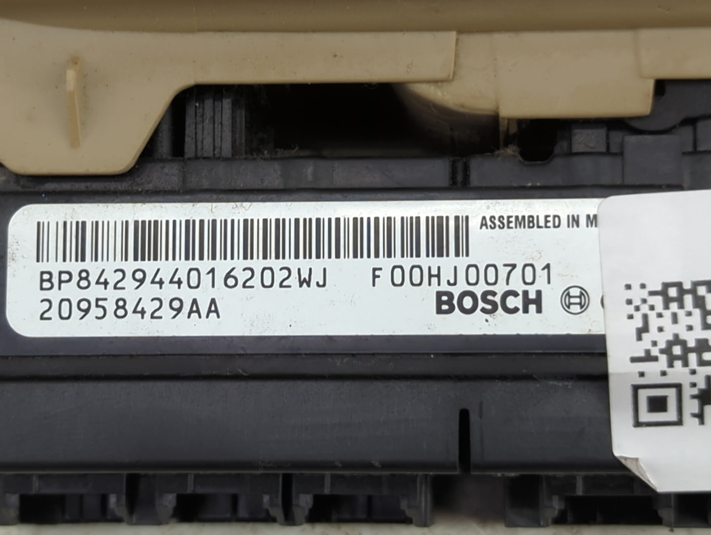 2011 Chevrolet Traverse Master Power Window Switch Replacement Driver Side Left P/N:20958429AA F00HJ00701, BP842944016202WJ 
