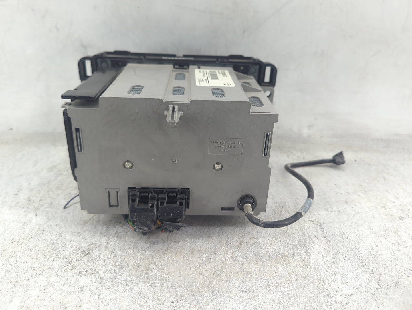 2011 Chevrolet Traverse Radio AM FM Cd Player Receiver Replacement P/N:20935116 28256336 Fits OEM Used Auto Parts - Oemuseda