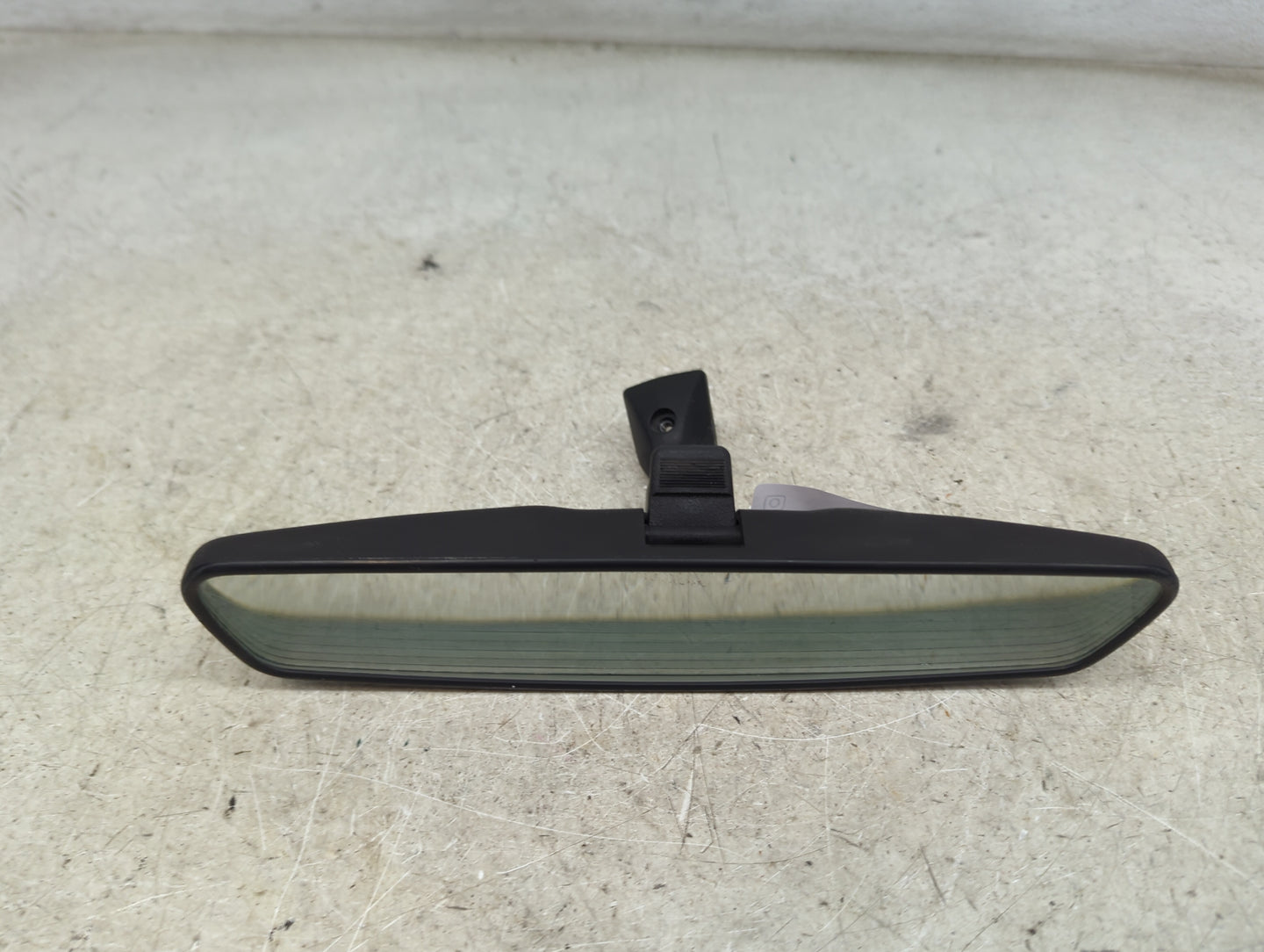 2011 Chevrolet Traverse Interior Rear View Mirror Replacement OEM P/N:E8 011083 E1 02*0001 Fits OEM Used Auto Parts - Oemuse
