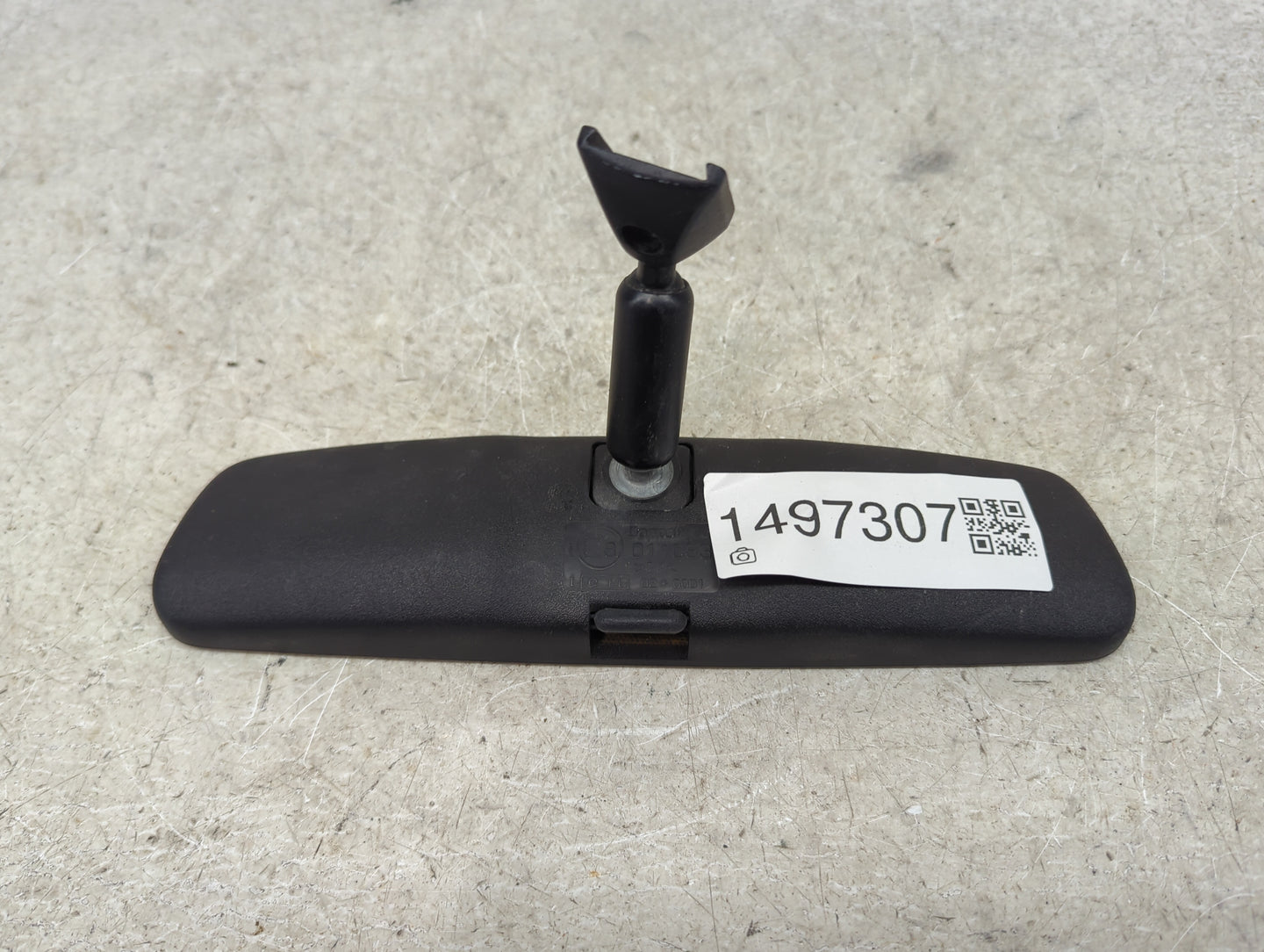 2011 Chevrolet Traverse Interior Rear View Mirror Replacement OEM P/N:E8 011083 E1 02*0001 Fits OEM Used Auto Parts - Oemuse