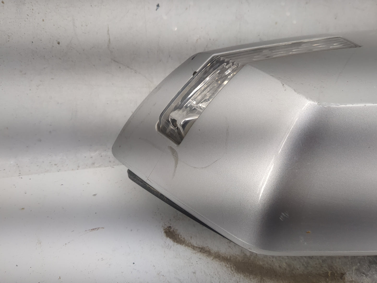 2011 Chevrolet Traverse Driver Side View Mirror - Left Door Mirror OEM Used - Oemusedautoparts1.com