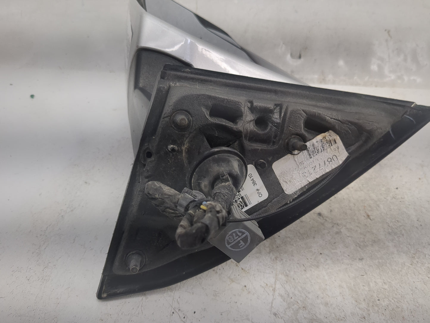2011 Chevrolet Traverse Driver Side View Mirror - Left Door Mirror OEM Used - Oemusedautoparts1.com