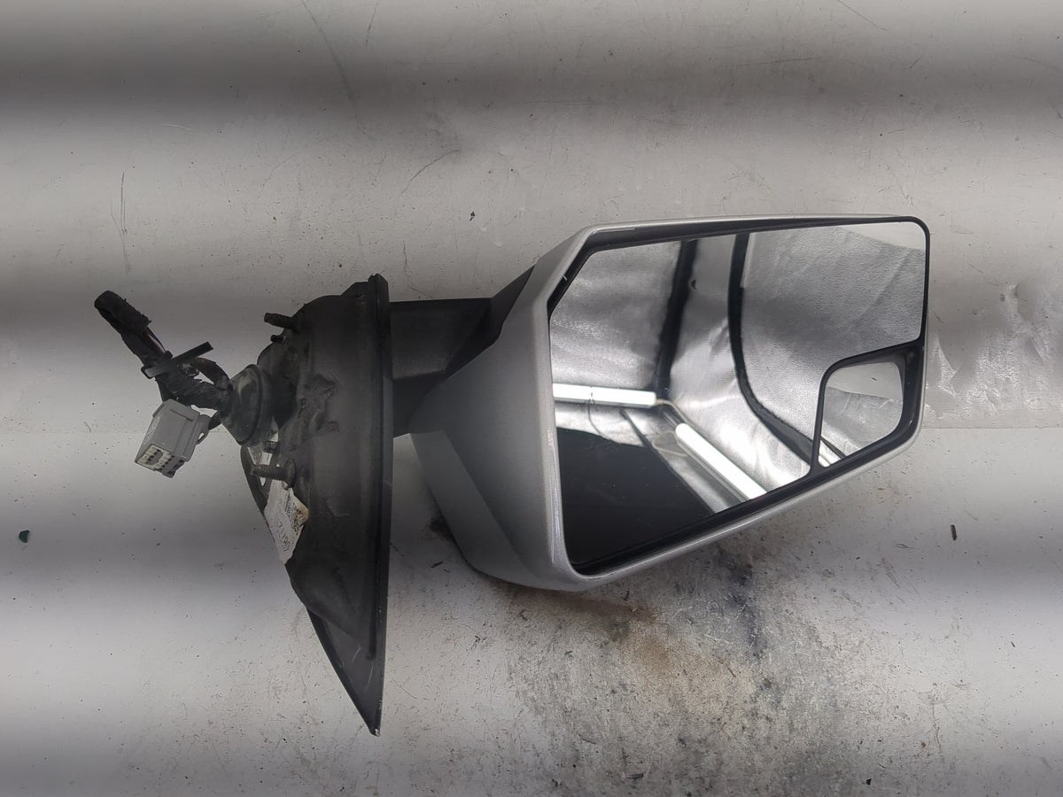 2011 Chevrolet Traverse Driver Side View Mirror - Left Door Mirror OEM Used - Oemusedautoparts1.com