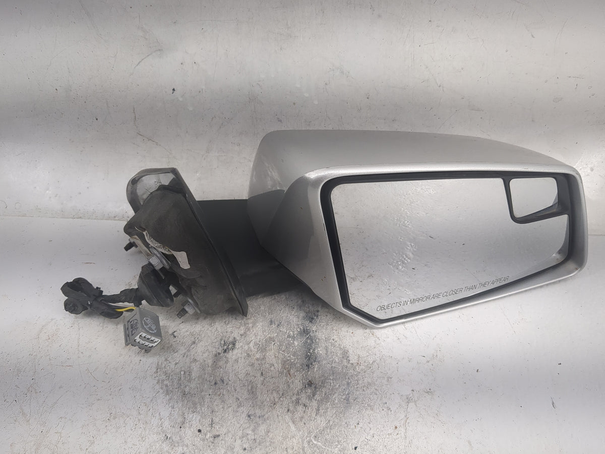 2011 Chevrolet Traverse Passenger Side View Mirror - Right Door Mirror OEM Used - Oemusedautoparts1.com