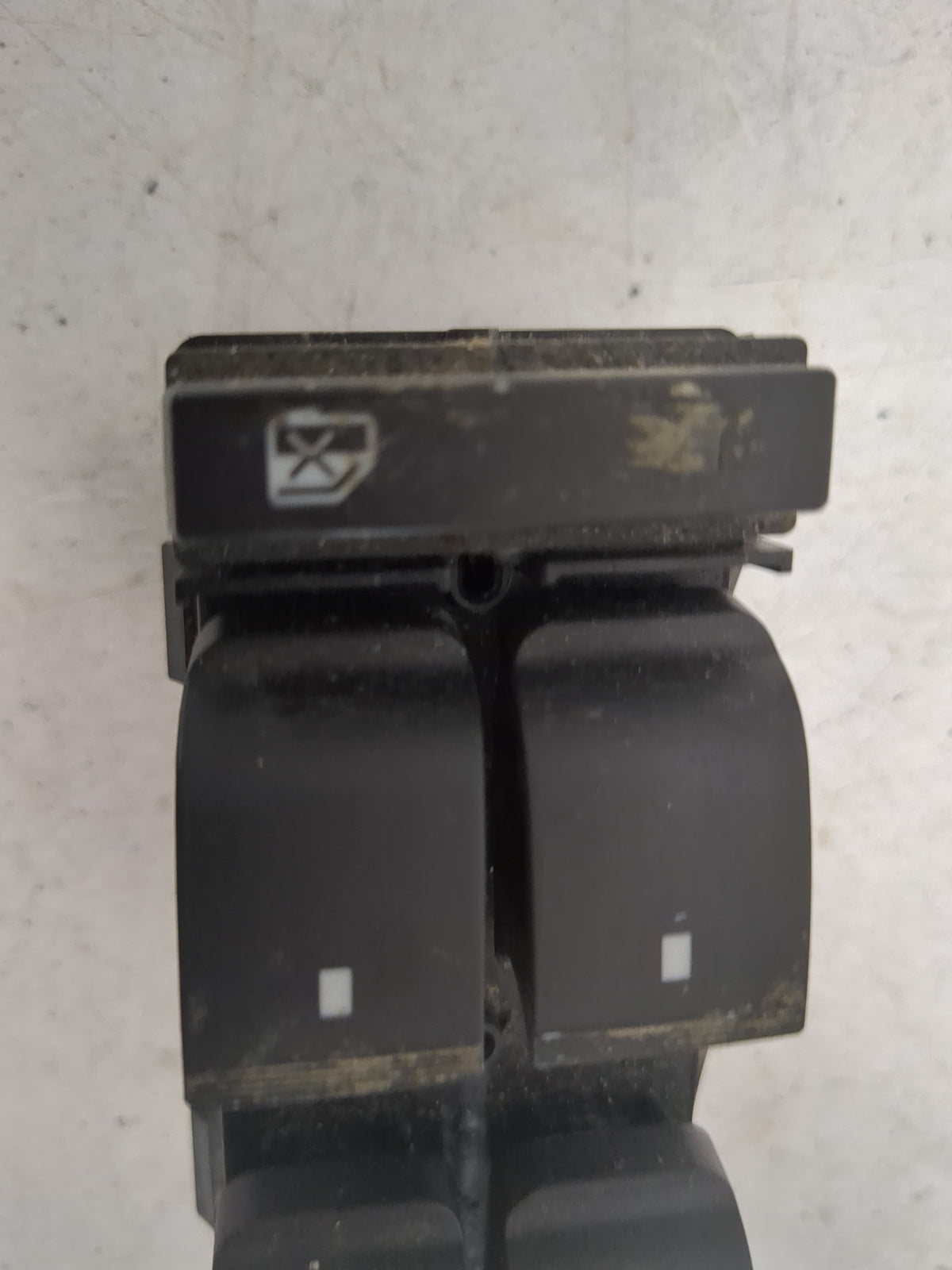 2009-2017 Chevrolet Traverse Master Power Window Switch Replacement Driver Side Left P/N:20945129 6ANAD1243B Fits OEM Used A