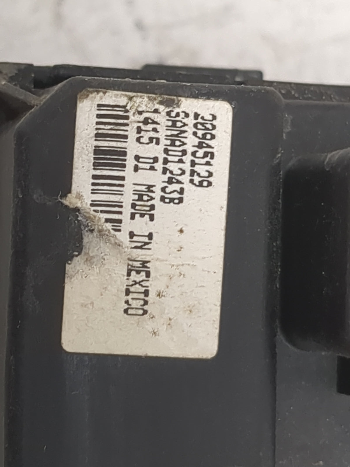 2009-2017 Chevrolet Traverse Master Power Window Switch Replacement Driver Side Left P/N:20945129 6ANAD1243B Fits OEM Used A