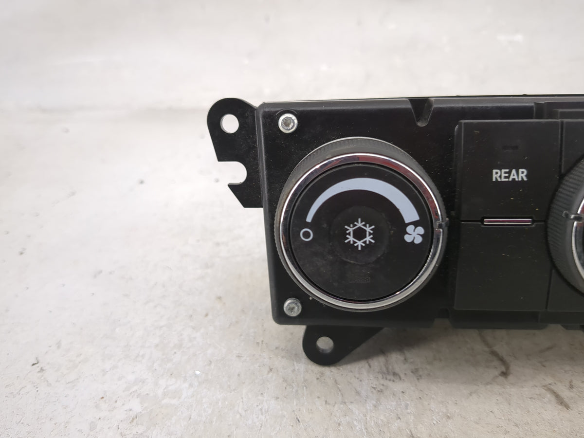 2011 Chevrolet Traverse Climate Control Module Temperature AC/Heater Replacement P/N:20917130 Fits OEM Used Auto Parts - Oem