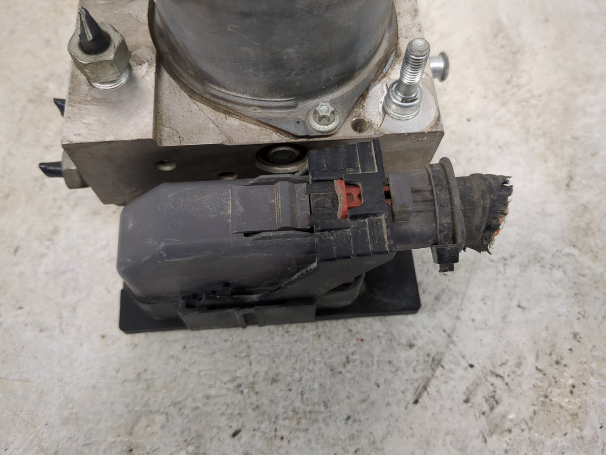 2011 Chevrolet Traverse Anti-Lock Brake ABS Pump Module Actuator OEM P/N:0265950879 0265235403, 25840311, 920315B1082E2087 F