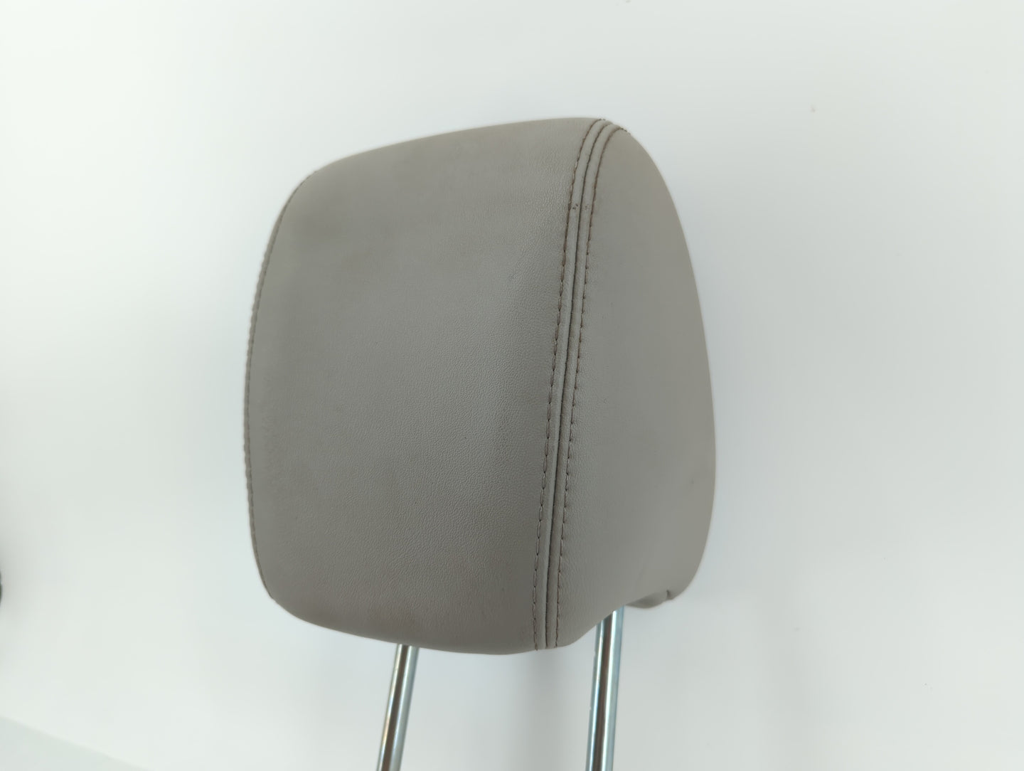 2011 Chevrolet Traverse Headrest Head Rest Front Driver Passenger Seat Fits OEM Used Auto Parts - Oemusedautoparts1.com