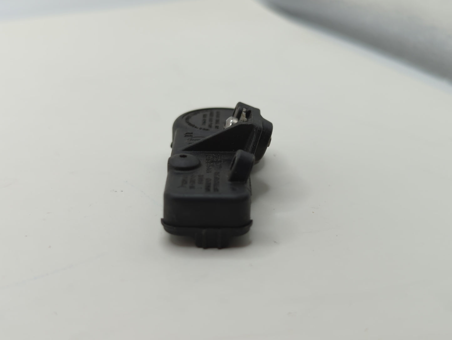 2011 Chevrolet Traverse Tire Pressure Monitoring System Sensor Tpms - Oemusedautoparts1.com
