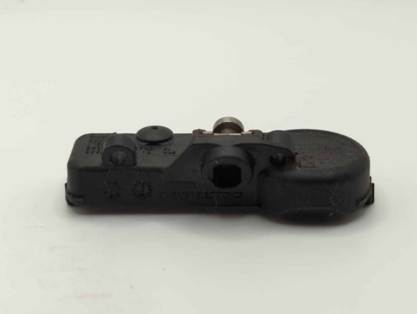 2011 Chevrolet Traverse Tire Pressure Monitoring System Sensor Tpms - Oemusedautoparts1.com