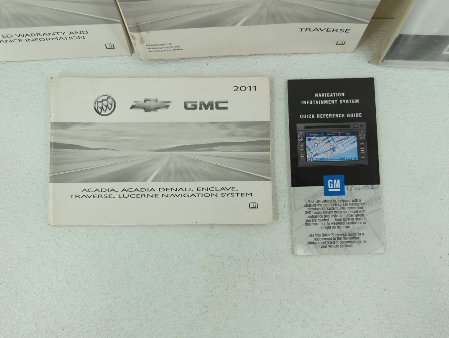 2011 Chevrolet Traverse Owners Manual Book Guide OEM Used Auto Parts - Oemusedautoparts1.com