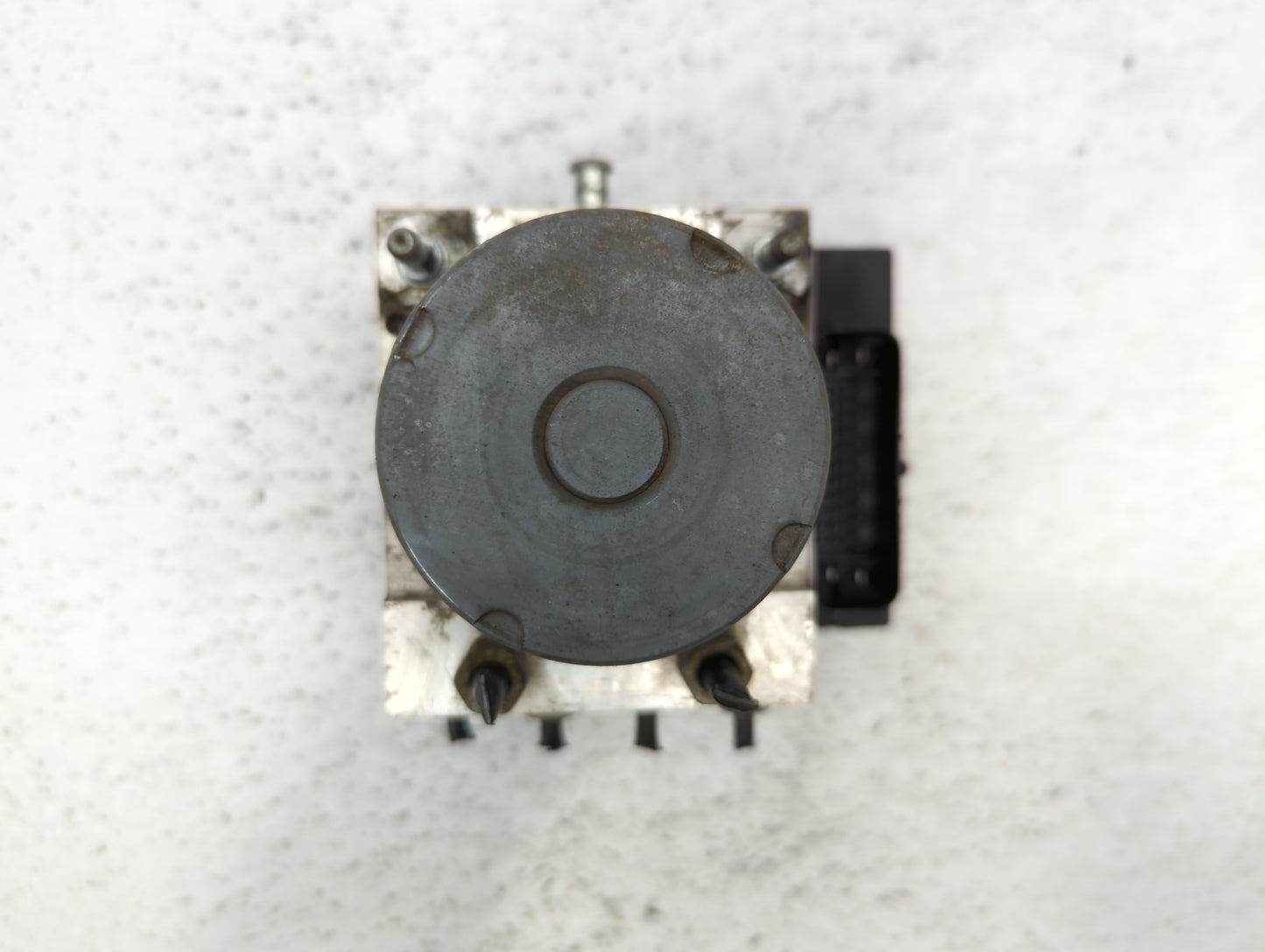 2011 Chevrolet Traverse ABS Pump Control Module Replacement Fits OEM Used Auto Parts - Oemusedautoparts1.com