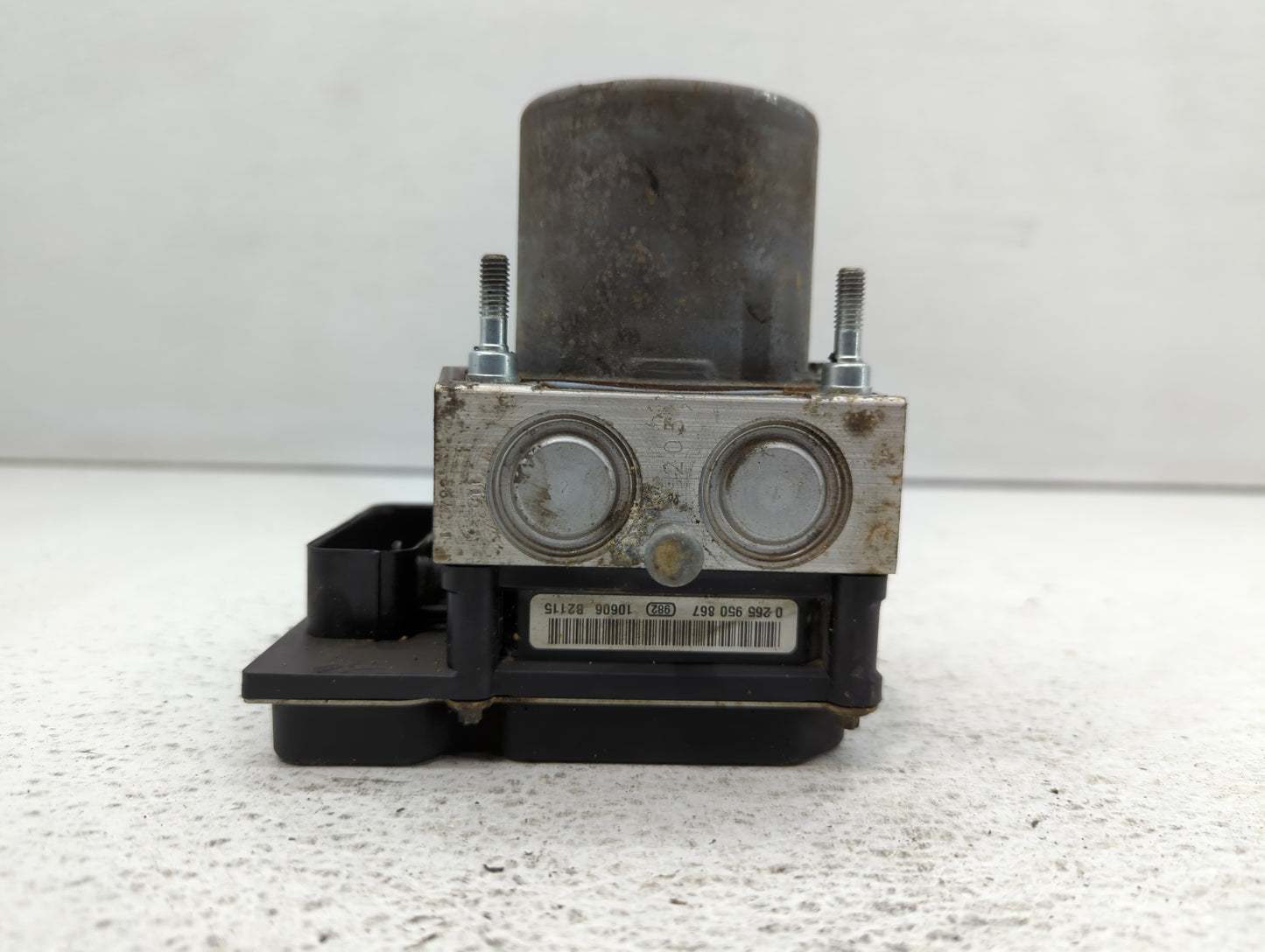 2011 Chevrolet Traverse ABS Pump Control Module Replacement Fits OEM Used Auto Parts - Oemusedautoparts1.com