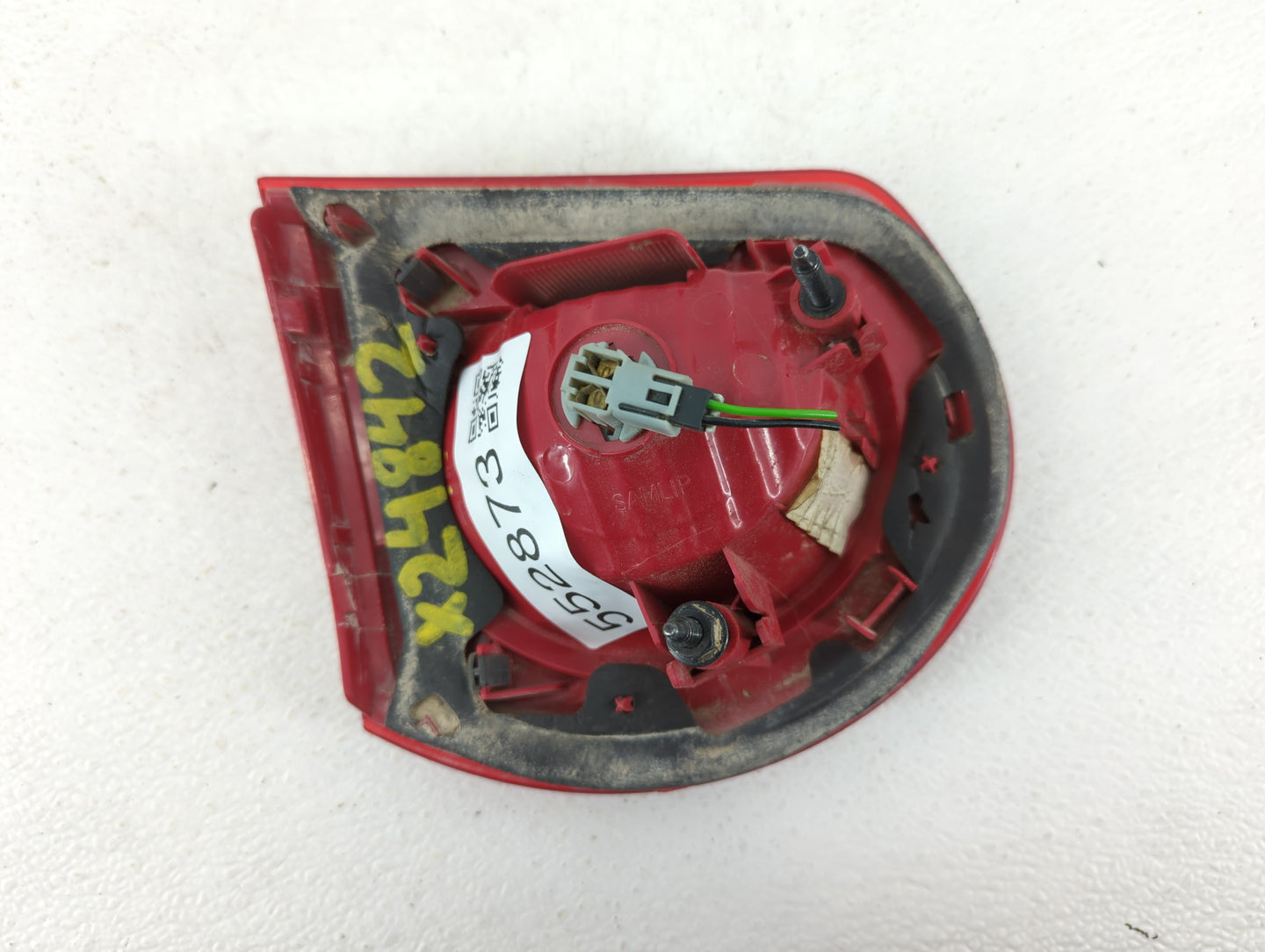 2011 Chevrolet Traverse Tail Light Assembly Passenger Right OEM P/N:CJ54-13404-A Fits OEM Used Auto Parts - Oemusedautoparts