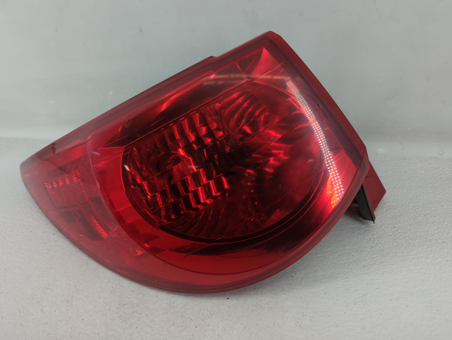 2011 Chevrolet Traverse Tail Light Assembly Driver Left OEM P/N:ZFY-00928-GM Fits OEM Used Auto Parts - Oemusedautoparts1.co