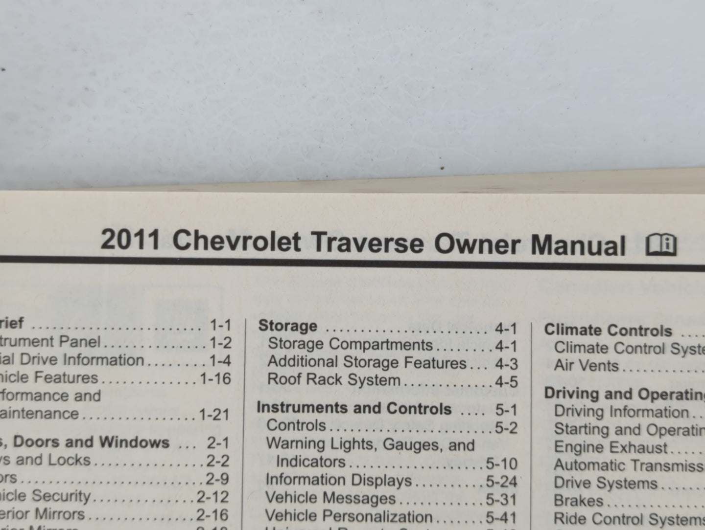 2011 Chevrolet Traverse Owners Manual Book Guide P/N:20759682 OEM Used Auto Parts - Oemusedautoparts1.com