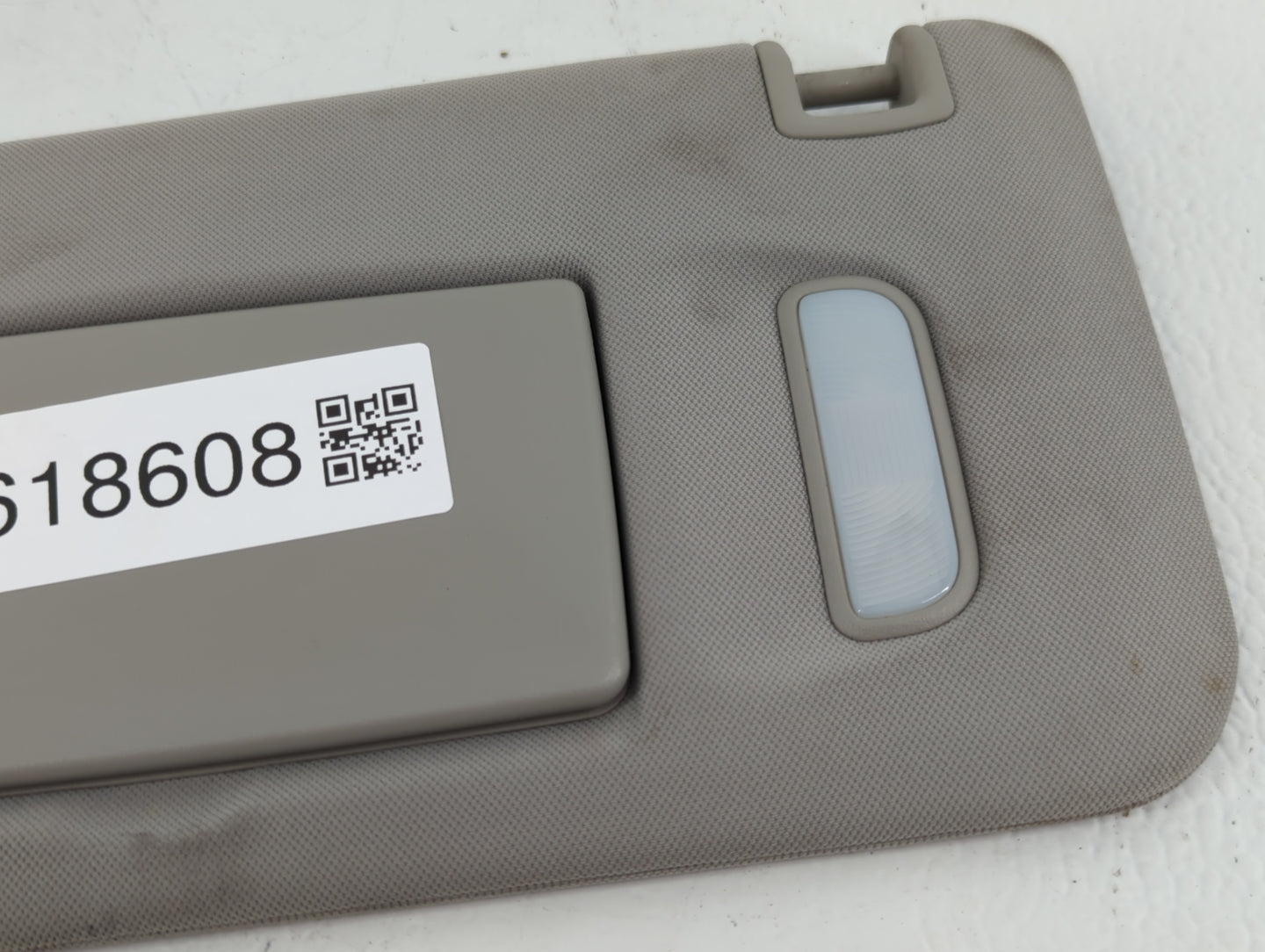 2011 Chevrolet Traverse Sun Visor Shade Replacement Passenger Right Mirror Fits OEM Used Auto Parts - Oemusedautoparts1.com