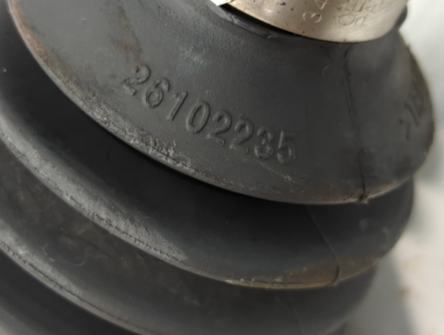 Chevrolet Traverse Axle Shaft Front Driver Cv C/v - Oemusedautoparts1.com