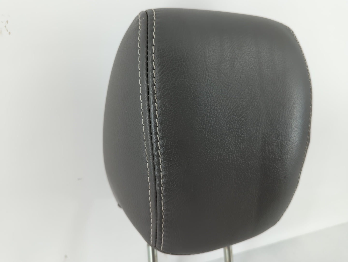 2011 Chevrolet Traverse Headrest Head Rest Front Driver Passenger Seat Fits OEM Used Auto Parts - Oemusedautoparts1.com