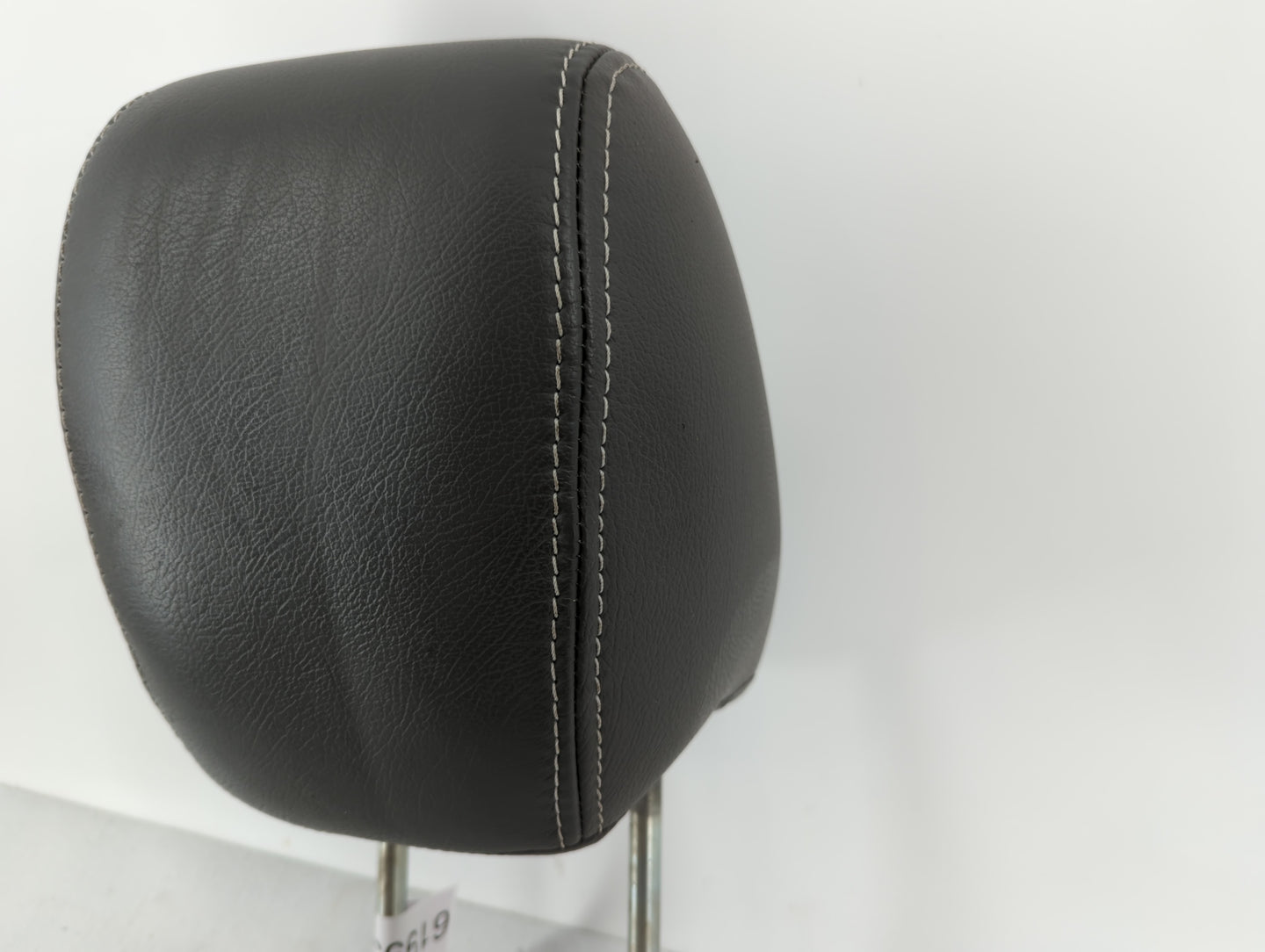 2011 Chevrolet Traverse Headrest Head Rest Front Driver Passenger Seat Fits OEM Used Auto Parts - Oemusedautoparts1.com
