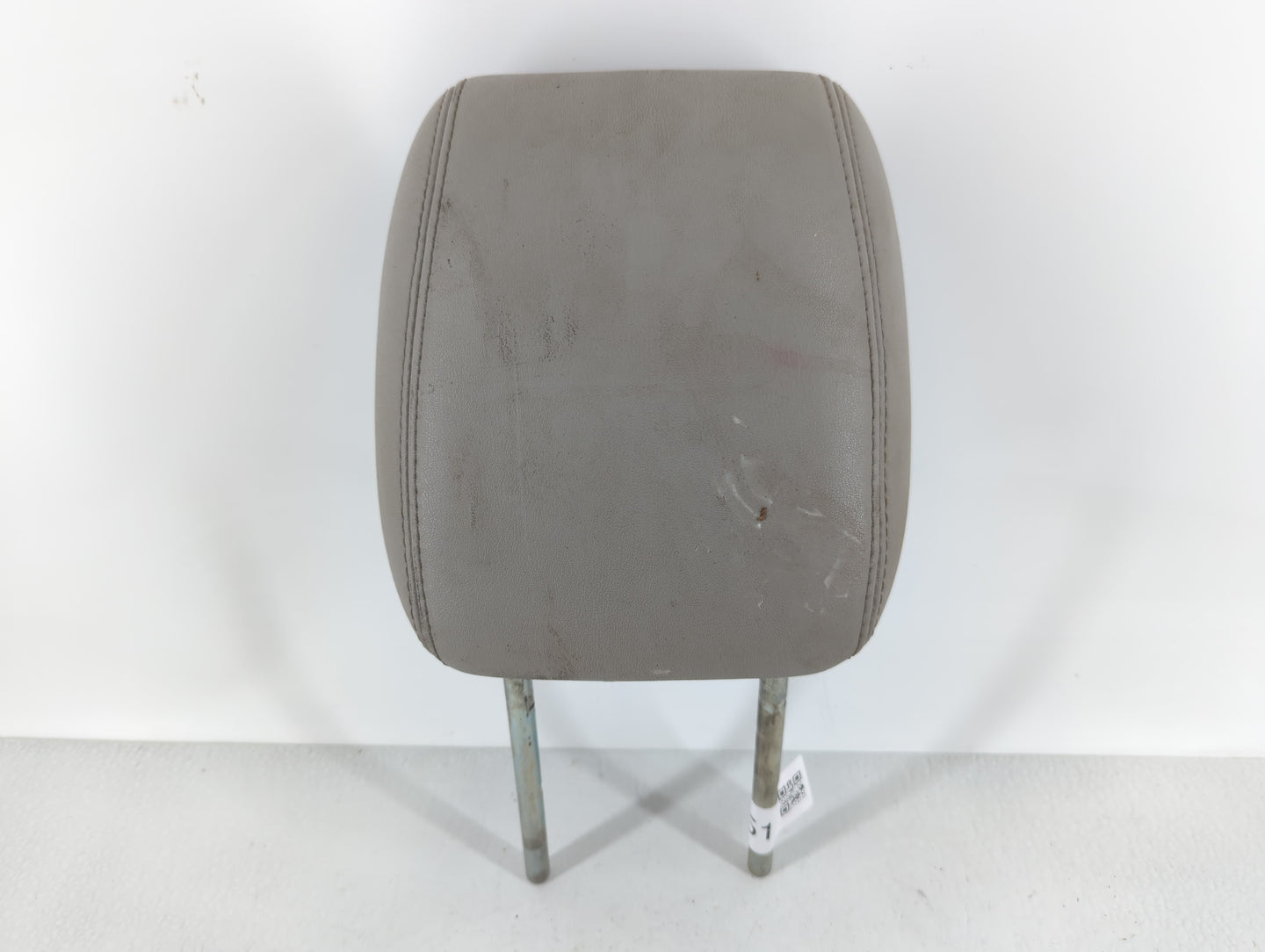 2011 Chevrolet Traverse Headrest Head Rest Front Driver Passenger Seat - Oemusedautoparts1.com