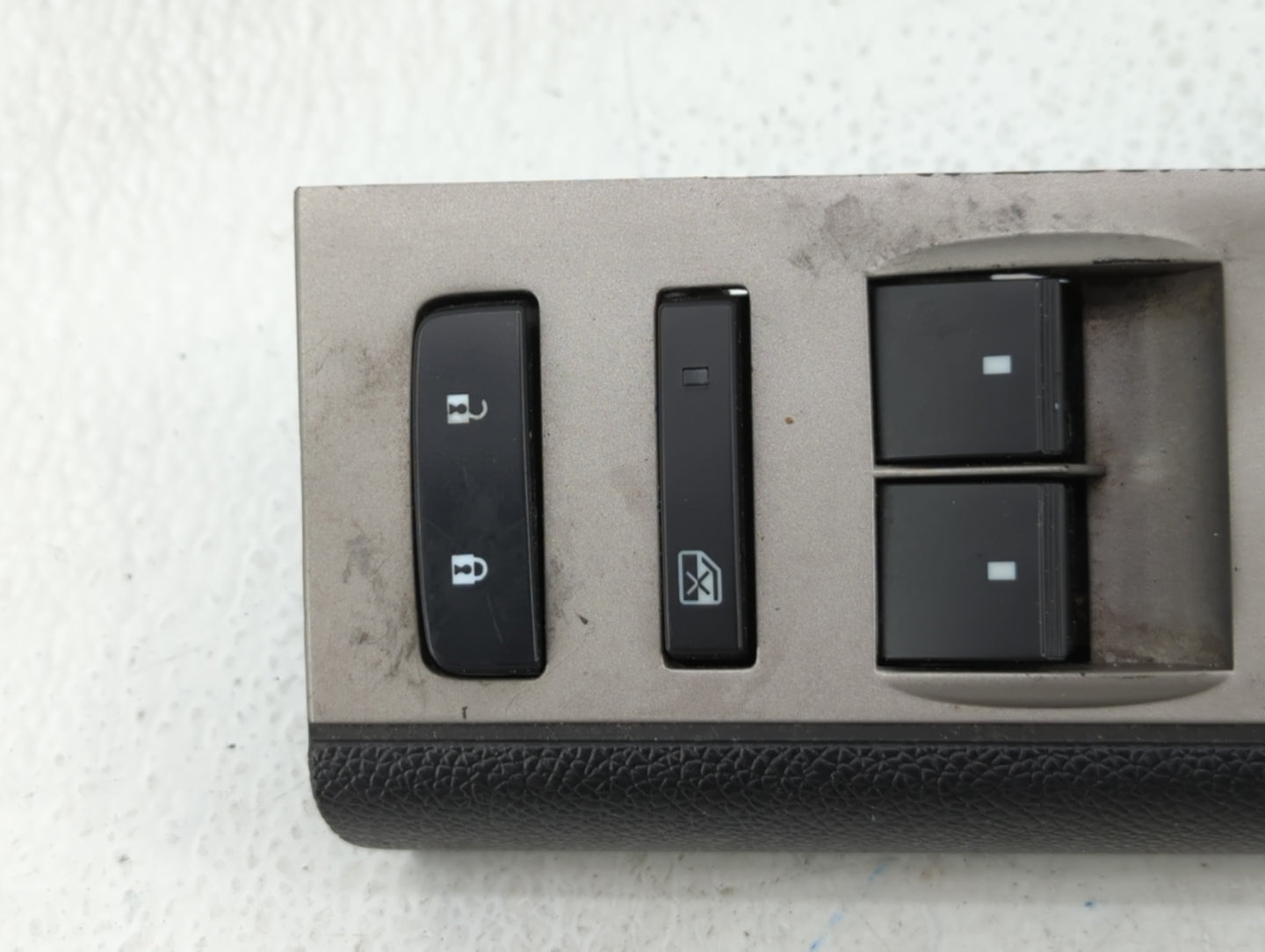 2011 Chevrolet Traverse Master Power Window Switch Replacement Driver Side Left P/N:20945129 Fits OEM Used Auto Parts - Oemu