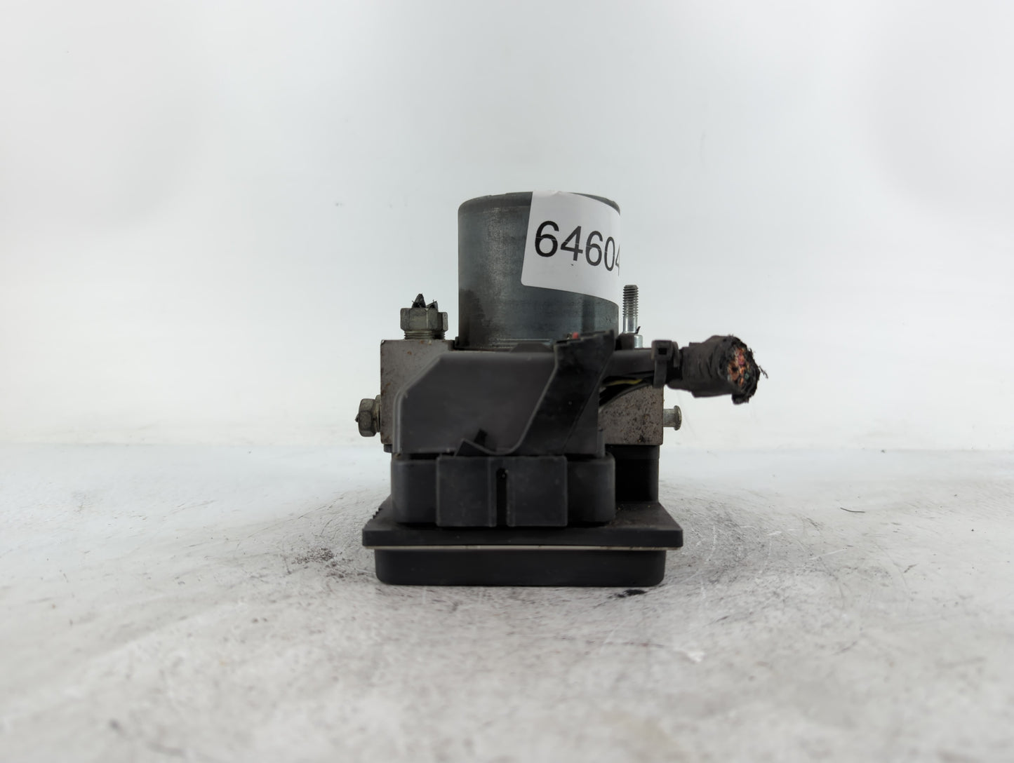 2011 Chevrolet Traverse ABS Pump Control Module Replacement P/N:25840314 0 265 230 109 01 Fits OEM Used Auto Parts - Oemused