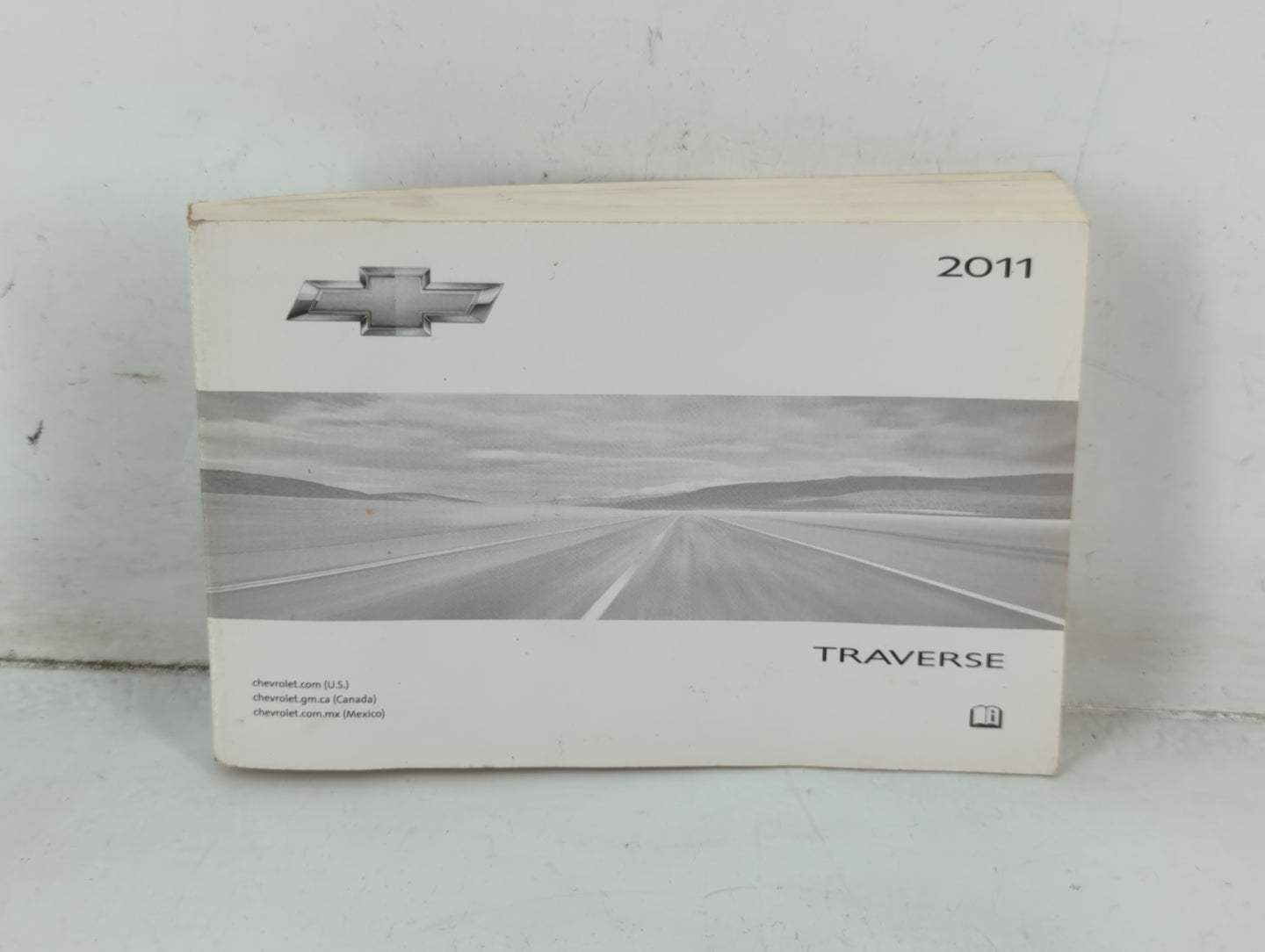 2011 Chevrolet Traverse Owners Manual Book Guide P/N:20759682 A OEM Used Auto Parts - Oemusedautoparts1.com