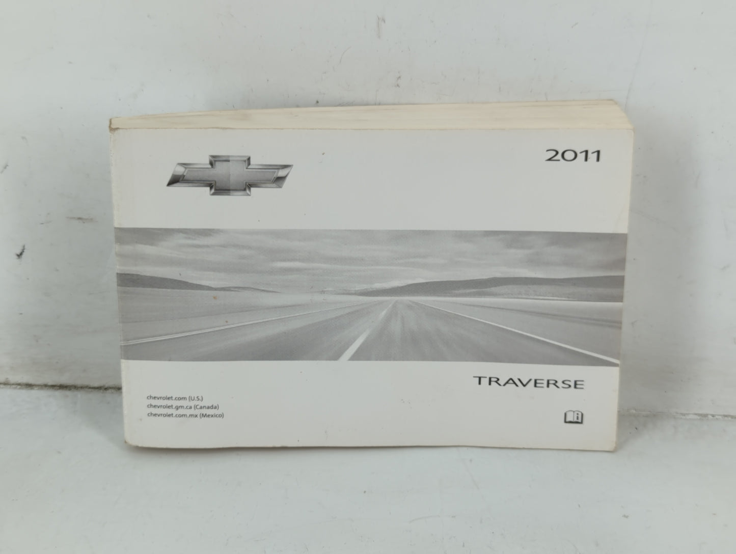 2011 Chevrolet Traverse Owners Manual Book Guide P/N:20759682 A OEM Used Auto Parts - Oemusedautoparts1.com