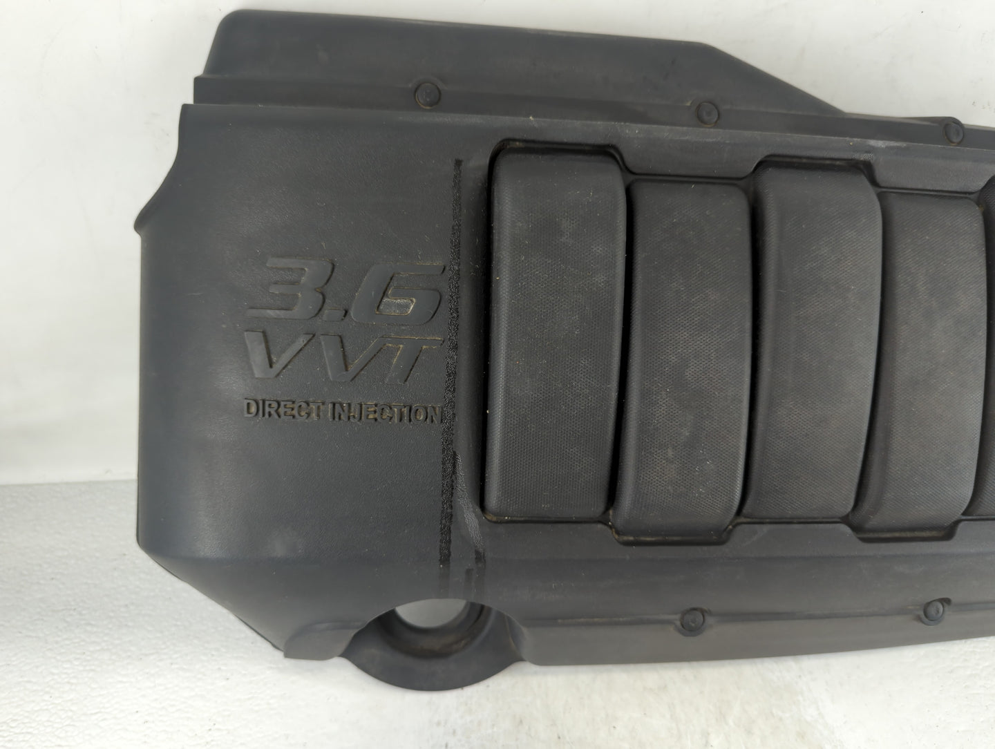 2011 Chevrolet Traverse Engine Cover - Oemusedautoparts1.com