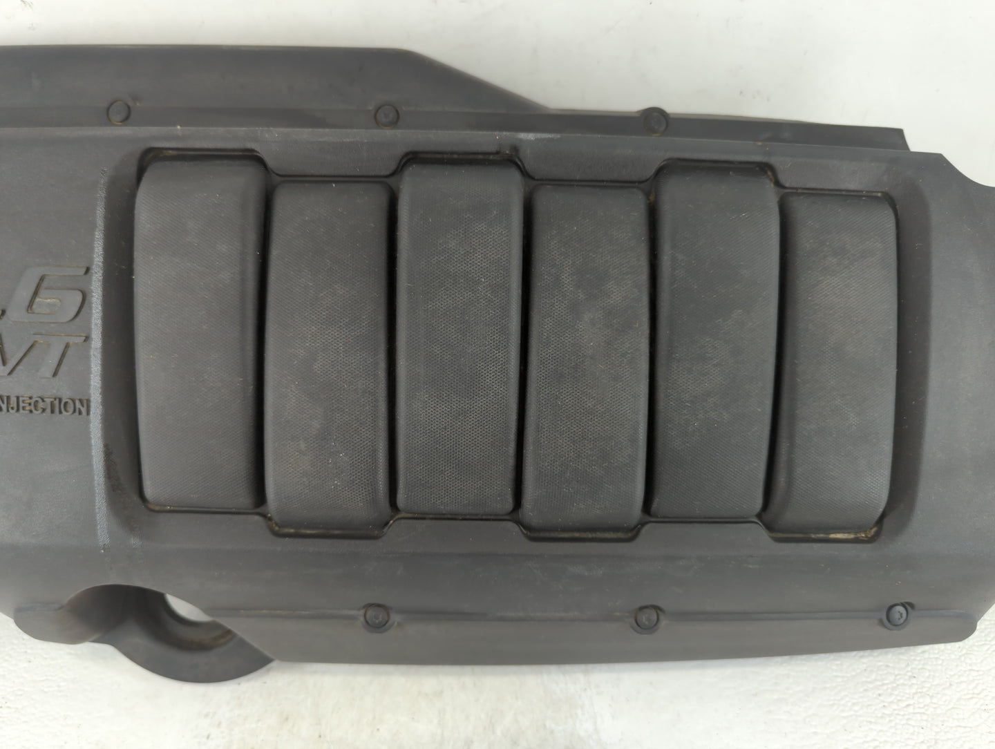 2011 Chevrolet Traverse Engine Cover - Oemusedautoparts1.com