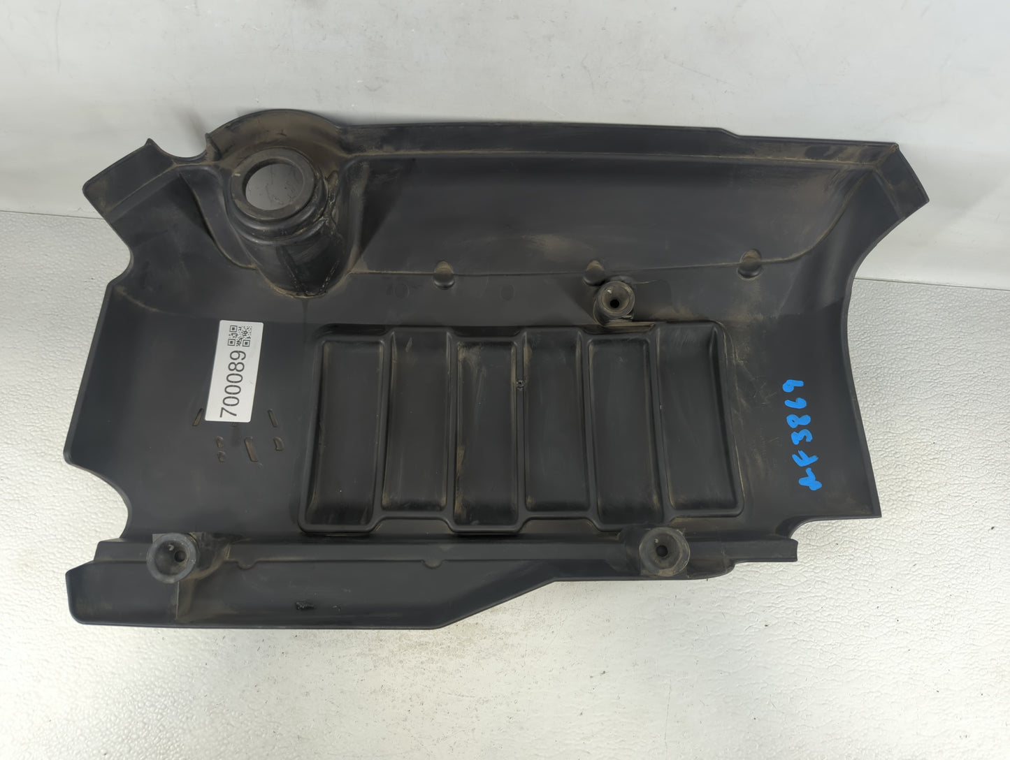 2011 Chevrolet Traverse Engine Cover - Oemusedautoparts1.com