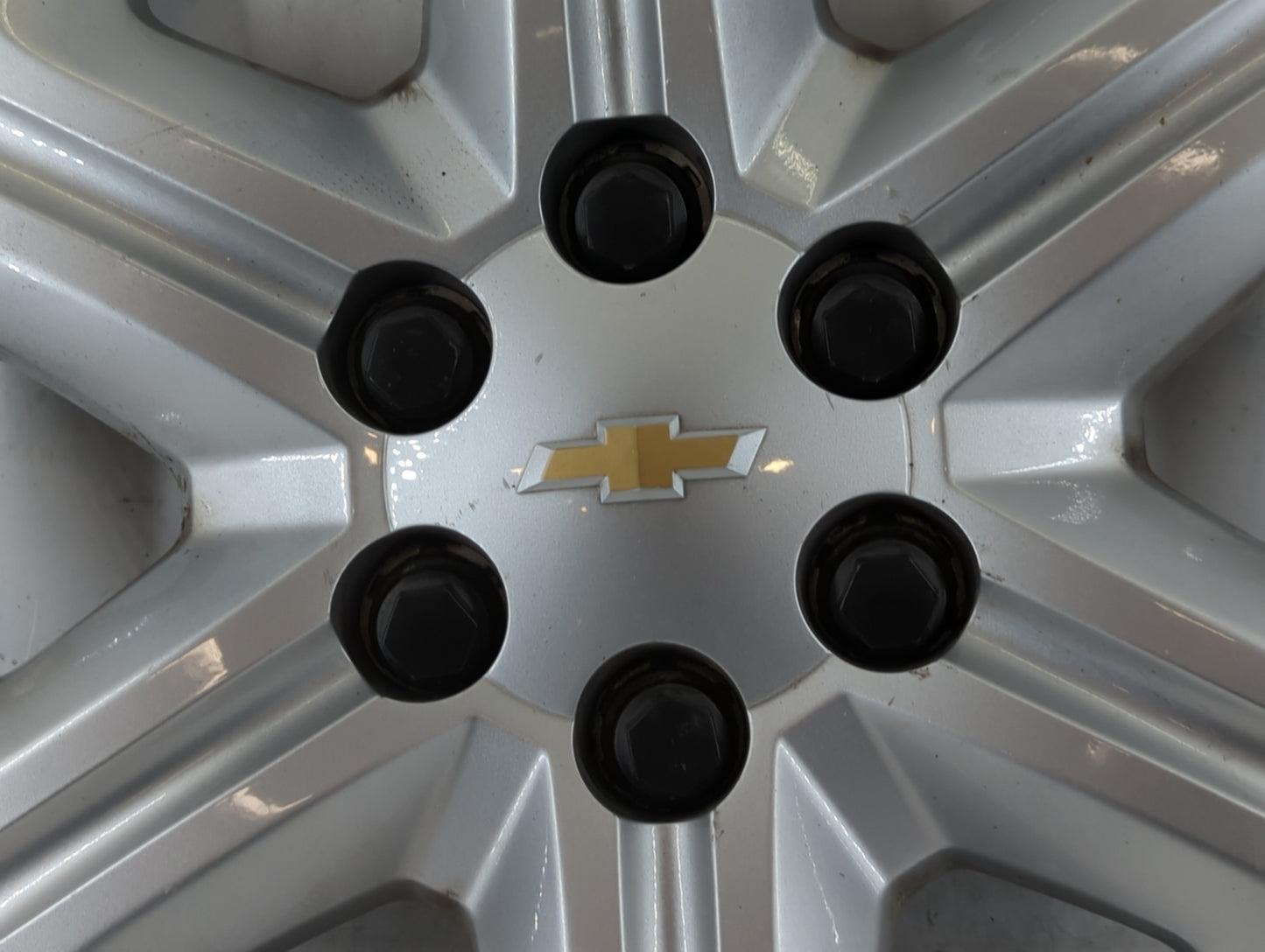 2011 Chevrolet Traverse Rim Wheel Center Cap - Oemusedautoparts1.com