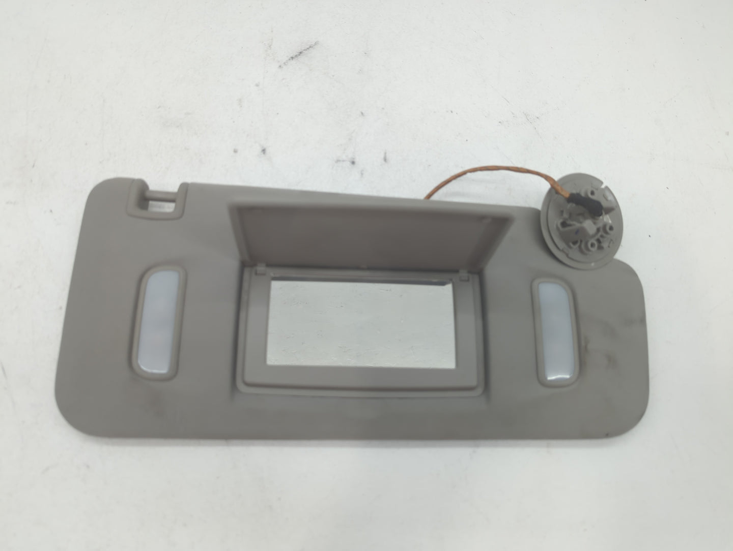 2011 Chevrolet Traverse Sun Visor Shade Replacement Passenger Right Mirror Fits OEM Used Auto Parts - Oemusedautoparts1.com